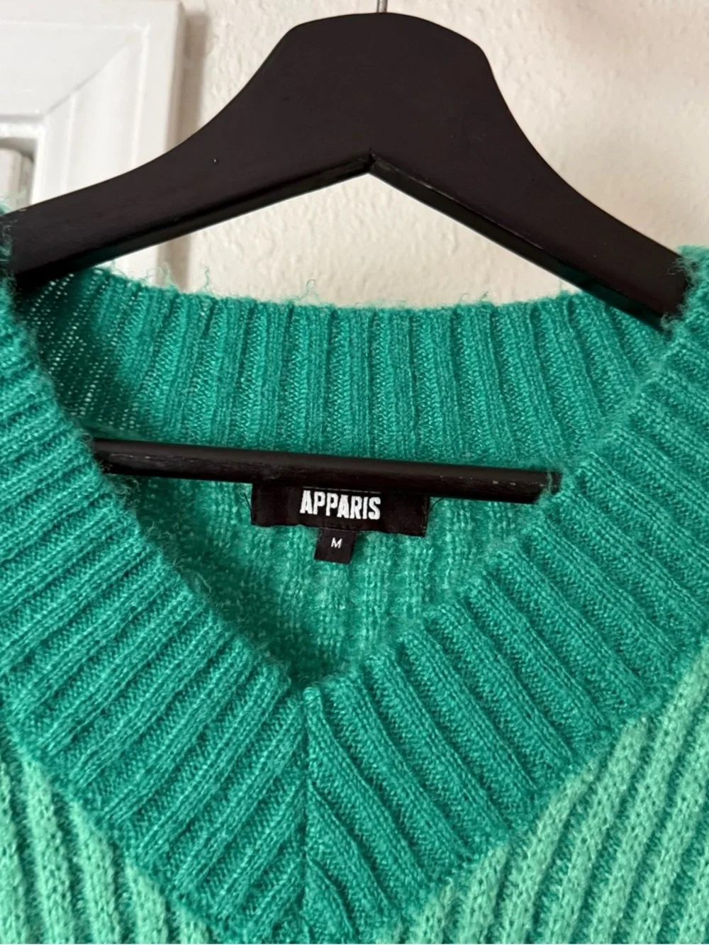 APPARIS teal mint rib ribbed recycled poly v-neck boxy cropped sweater‎